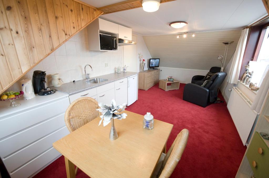 Guesthouse De Zonnestraal De Koog  Rum bild