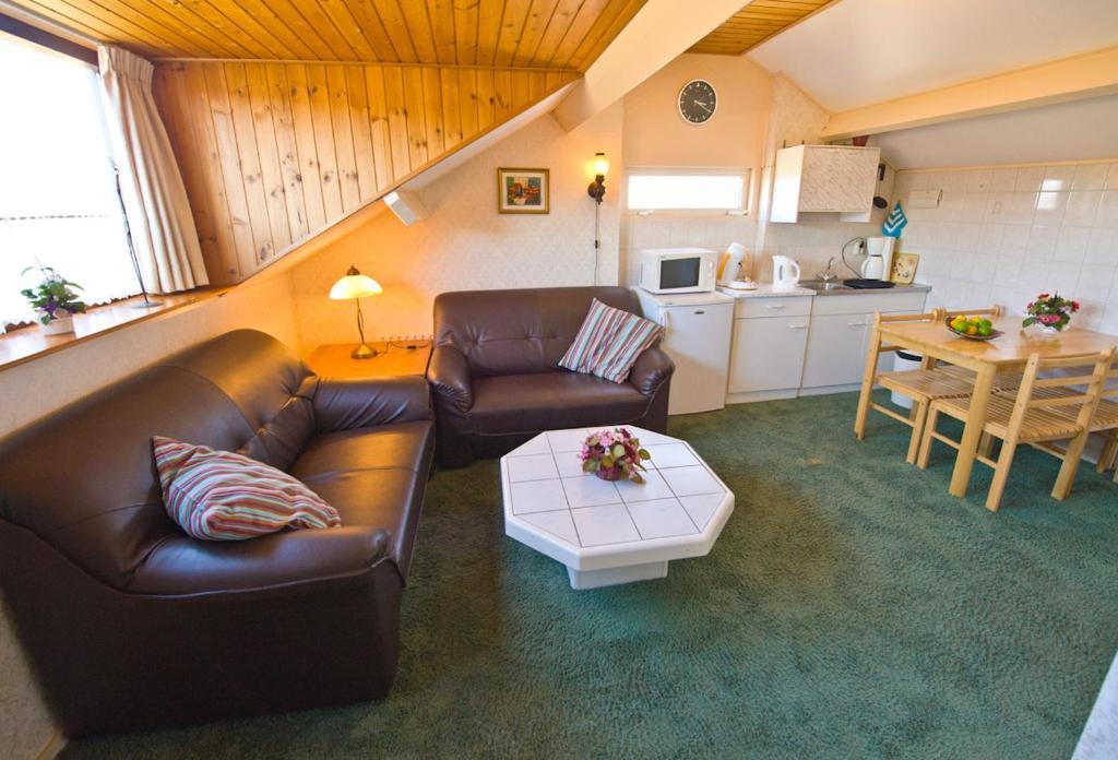 Guesthouse De Zonnestraal De Koog  Rum bild
